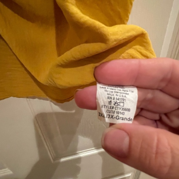 Chicsoul 2x/3x flowy dark yellow shirt. - Picture 3 of 3